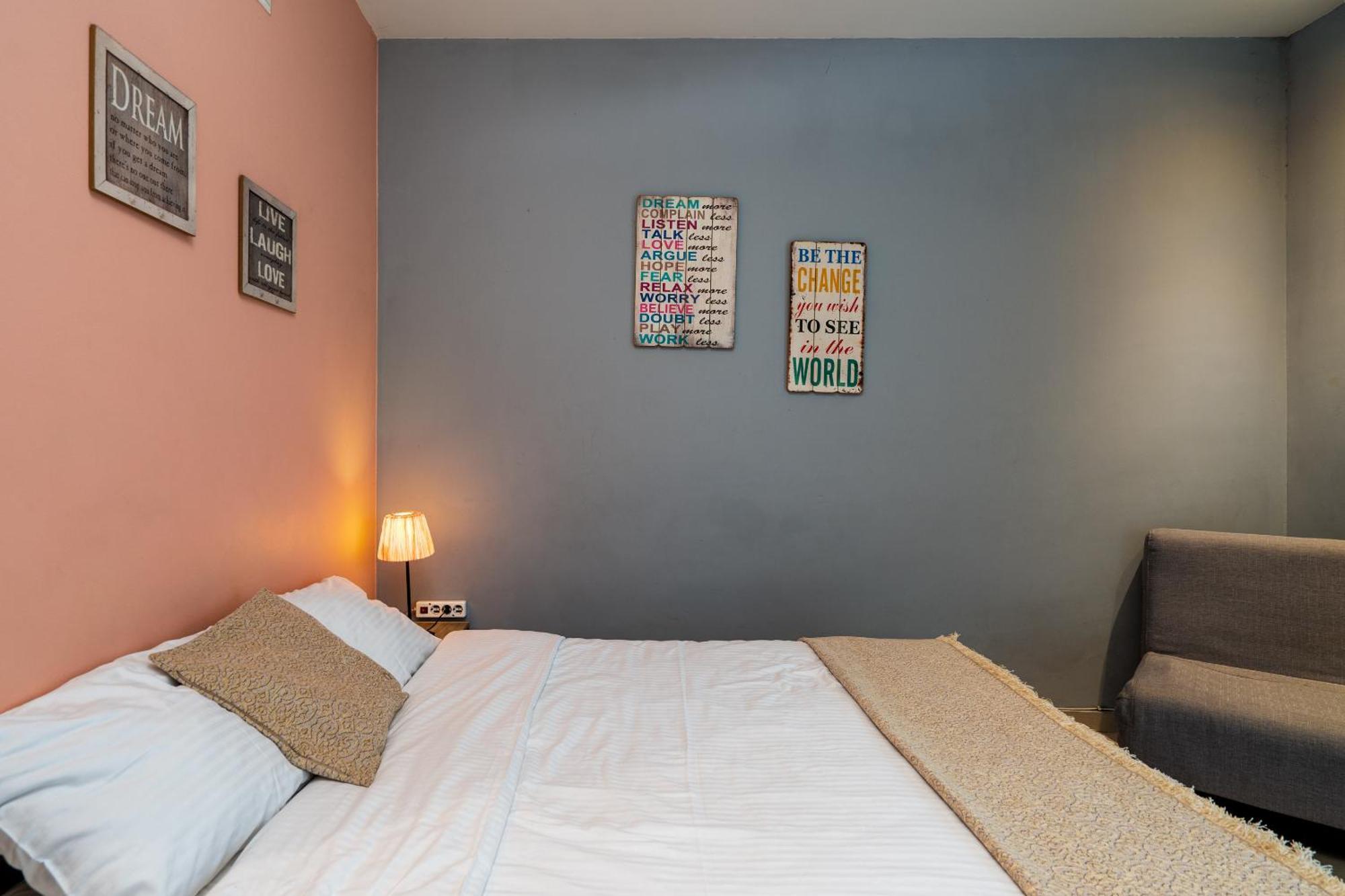 Ideally Located Apartment In Central Athen Eksteriør billede