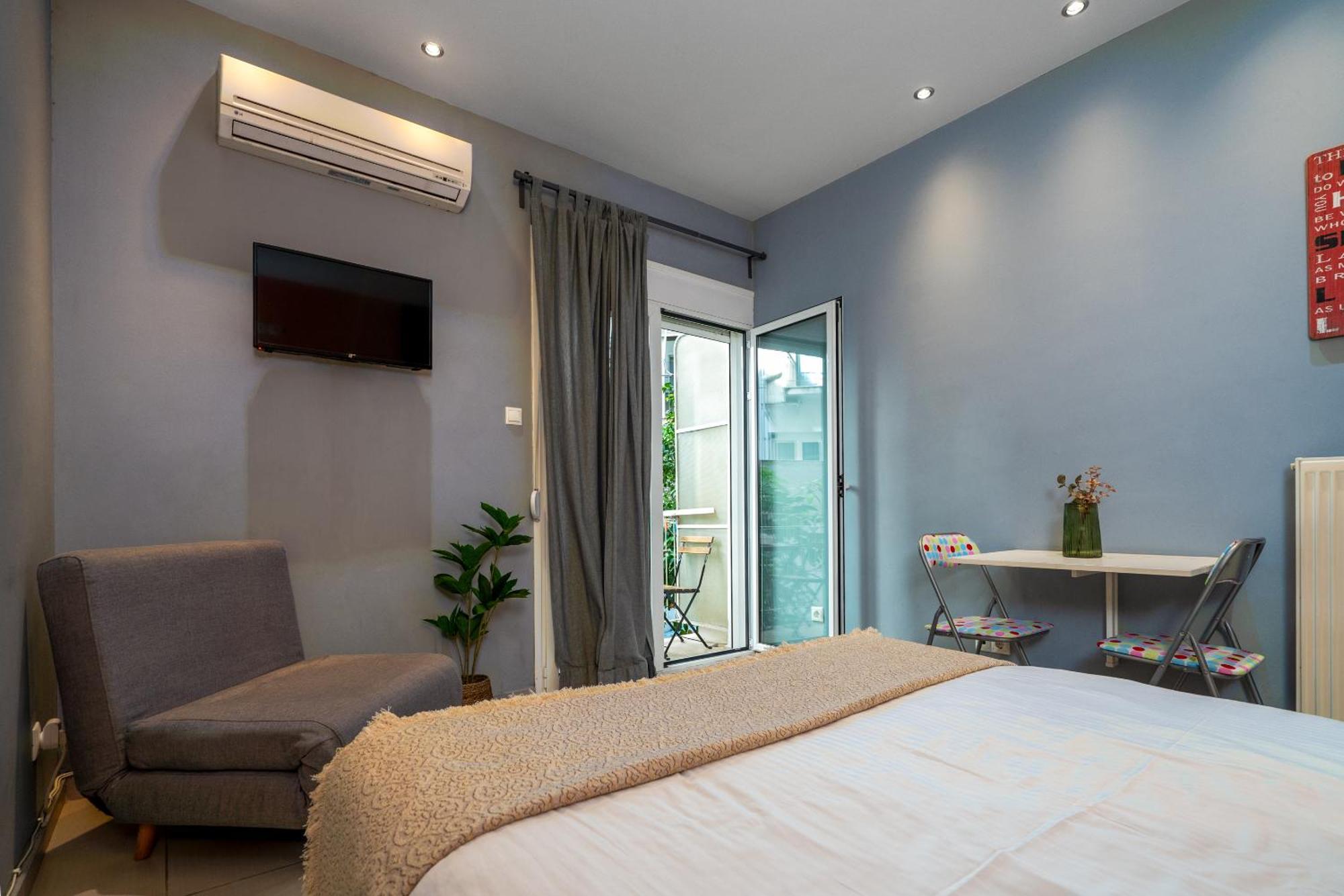Ideally Located Apartment In Central Athen Eksteriør billede
